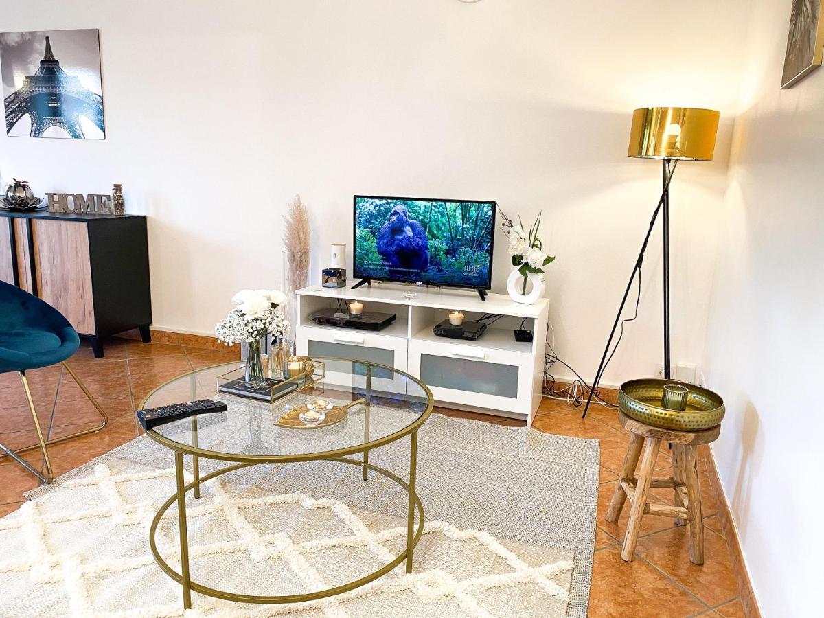Luxueux Appartement Evry Centre - Parking - Rer A 10 Min Courcouronnes Exteriör bild