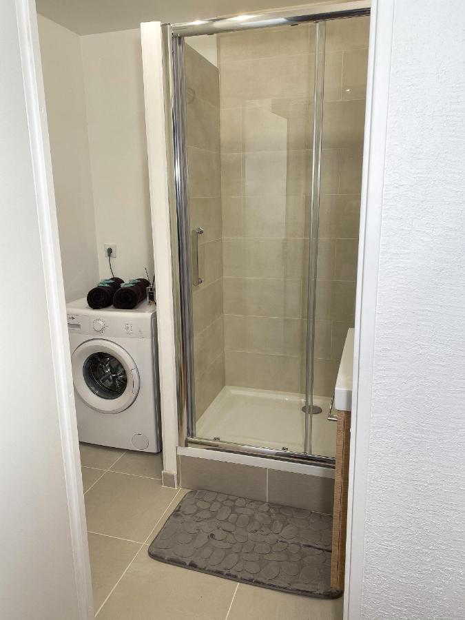 Luxueux Appartement Evry Centre - Parking - Rer A 10 Min Courcouronnes Exteriör bild